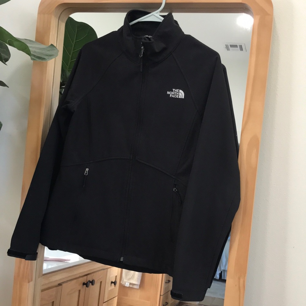 The North Face windbreaker/shell
